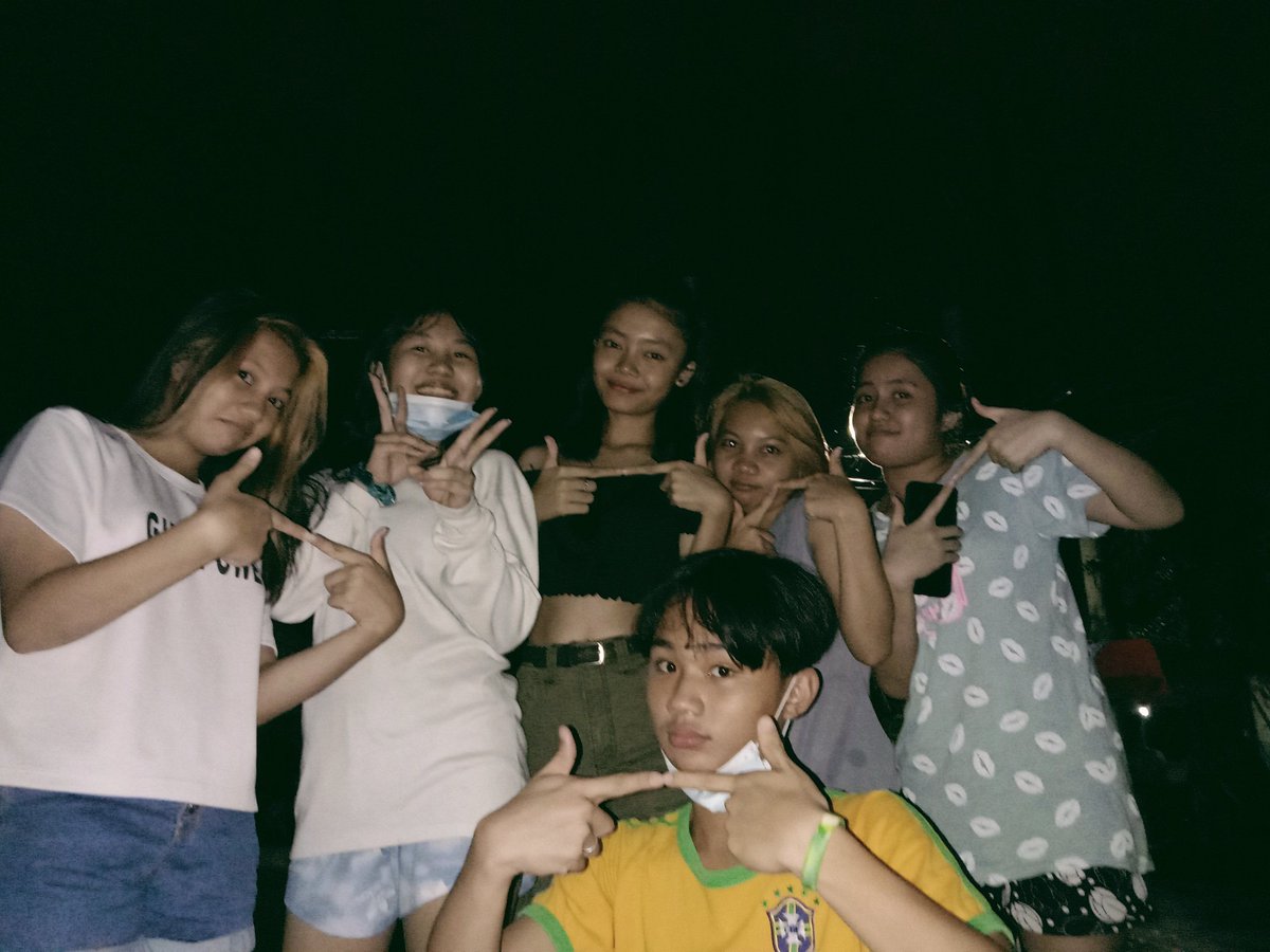 CanutoRosemay's tweet image. Happy Birthday Gurl  Love yah.💗🎂
#15birthday