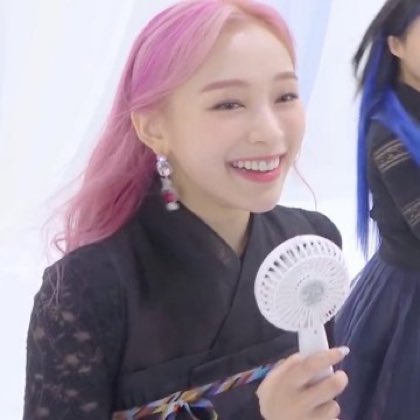 A thread of Gahyeons smile because it never fails to make me happy