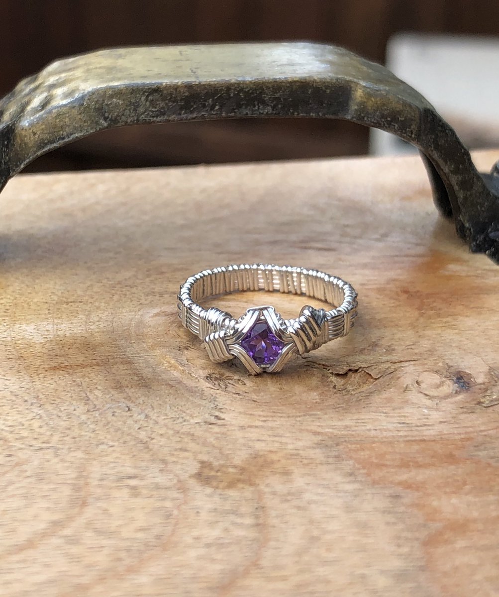 420physicsgod's tweet photo. Amethyst in silver ✨ *available* https://t.co/OlRYkp1oye