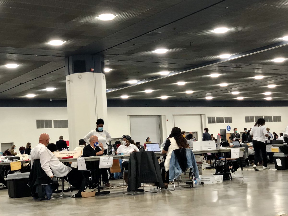 KristenShamus's tweet image. Things have quieted down inside the TCF Center in Detroit, where poll workers are continuing to count military absentee ballots. We are hearing just four tables have yet to finish counting, and results are expected soon. @freep ⁦@TBaldas⁩