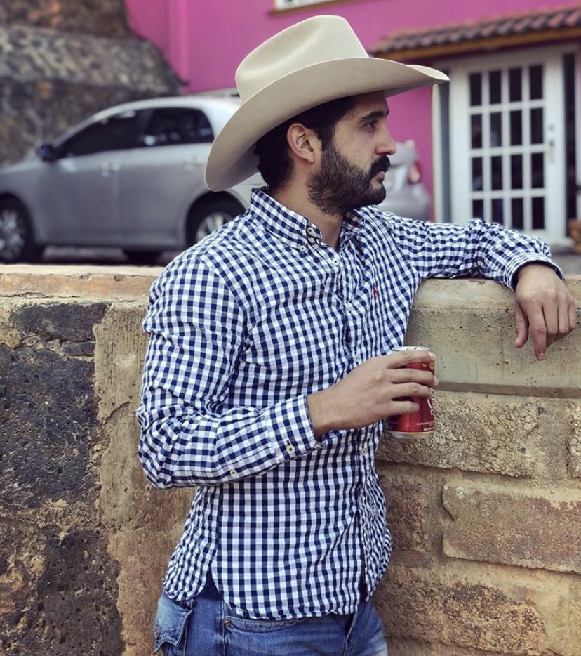 🤠🤠 Si la armo de embajador de <a href="/AriatMexico/">Ariat México</a> ?? Jajaja