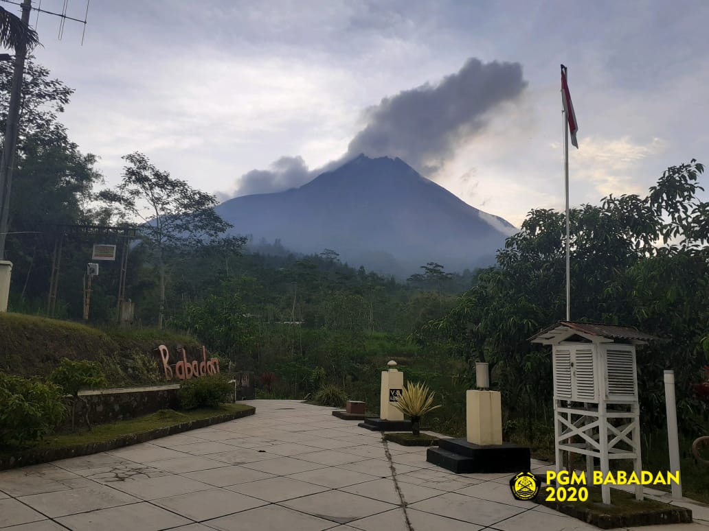 BPPTKG's tweet photo. Via PGM.Babadan visual #Merapi tampak, cuaca terang, suhu udara 18.0 ยฐC, kelembaban 75 %rh, tekanan udara 873.1 hpa, angin tenang.
#statuswaspada https://t.co/Q4ubOnlXFx