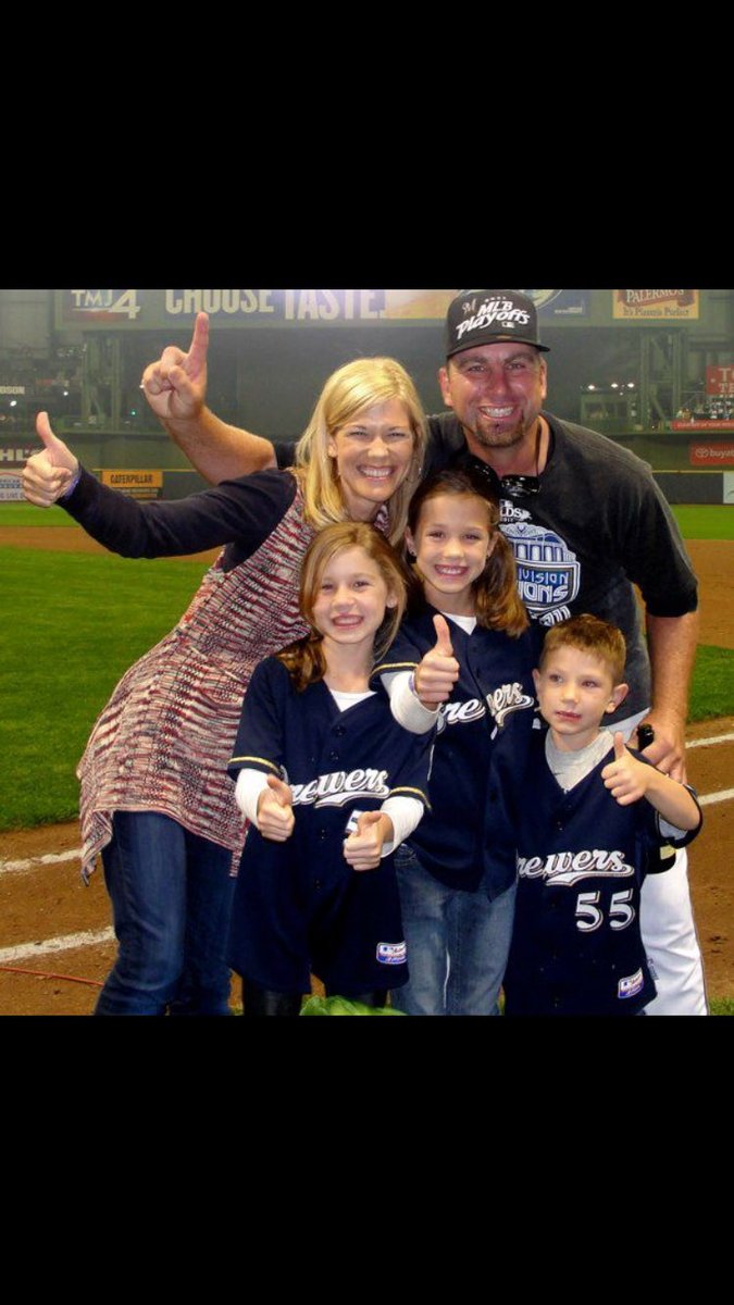GraceHanel1's tweet photo. Congrats on a GREAT career Dad! 🍾❤️💫 @KoosforKids https://t.co/PnJ6X9z8W7