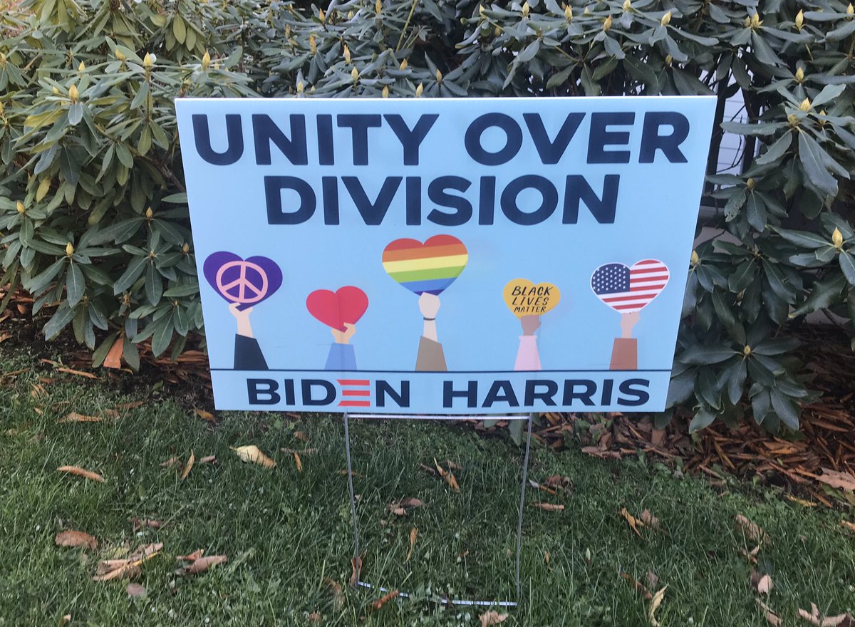 dannrayv's tweet photo. Unity Over Division - BIDEN/HARRIS. Seen in Northampton MA. #KamalaHarris #JoeBidenKamalaHarris2020 #Biden2020 #Elections2020 #Massachusetts #NorthamptonMA https://t.co/w3ZEw6Pohc