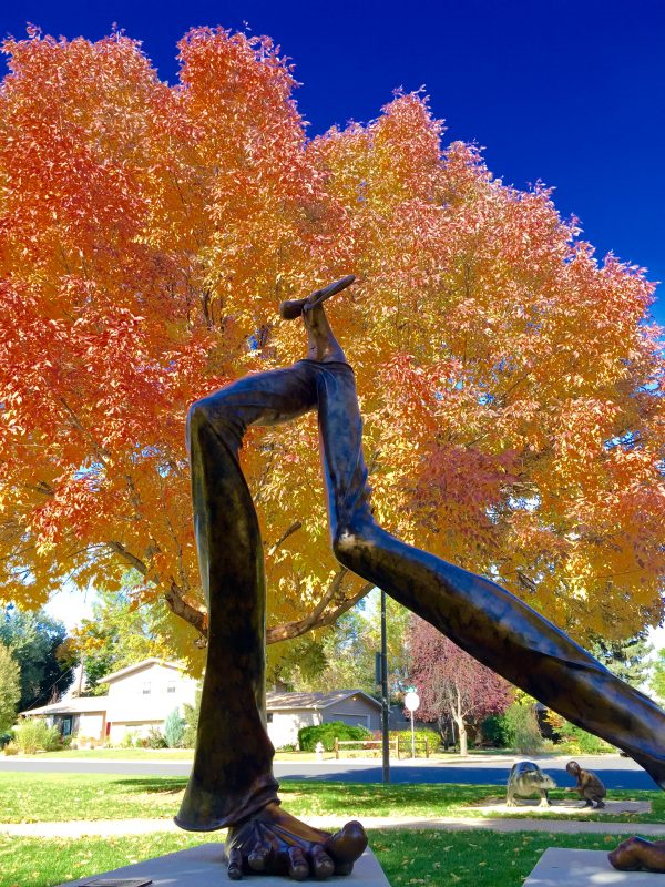 Aragonablog's tweet photo. How lovely, an amazing sculpture from my home state? Loveland, Colorado, this is AHmazing! Presenting... the Benson sculpture 🔥🍁
#artshub #artlover #artofinstagram #artphotography #Artstudio #artcollective #artdeco https://t.co/33YdVH9F1d