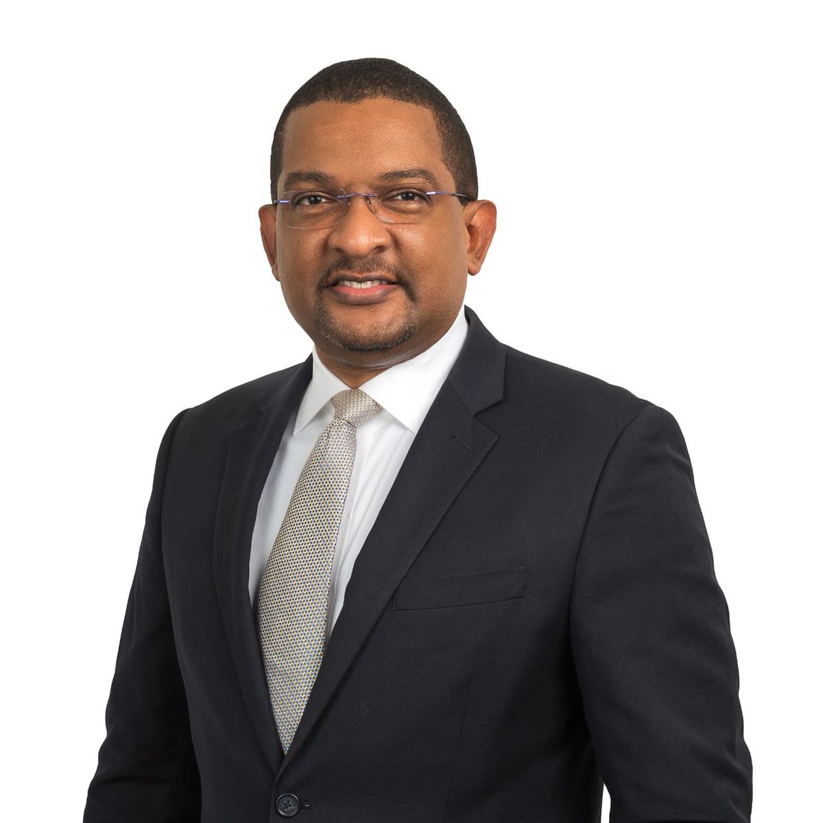 Arya Resorts Management Company Limited appoints  Wayne Cummings, Chief Executive Officer 
jamaicaobserver.com/business-obser…