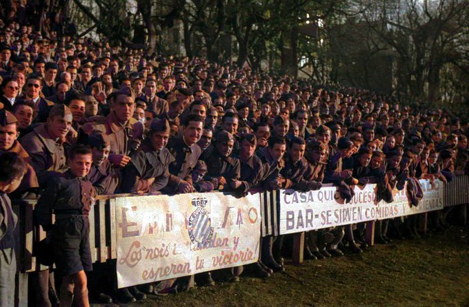 FOTOS HISTORICAS O CHULAS  DE FUTBOL - Página 18 EmBFCPdXgAEXpFm?format=jpg&name=small