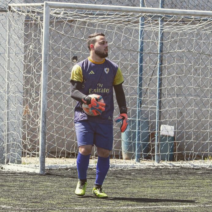 satyro__caio's tweet photo. estou onde eu quero estar sempre! seguir trabalhando forte pra conseguir colher lá na frente 🖤💛 #CS72 https://t.co/P27QlWA0Fd