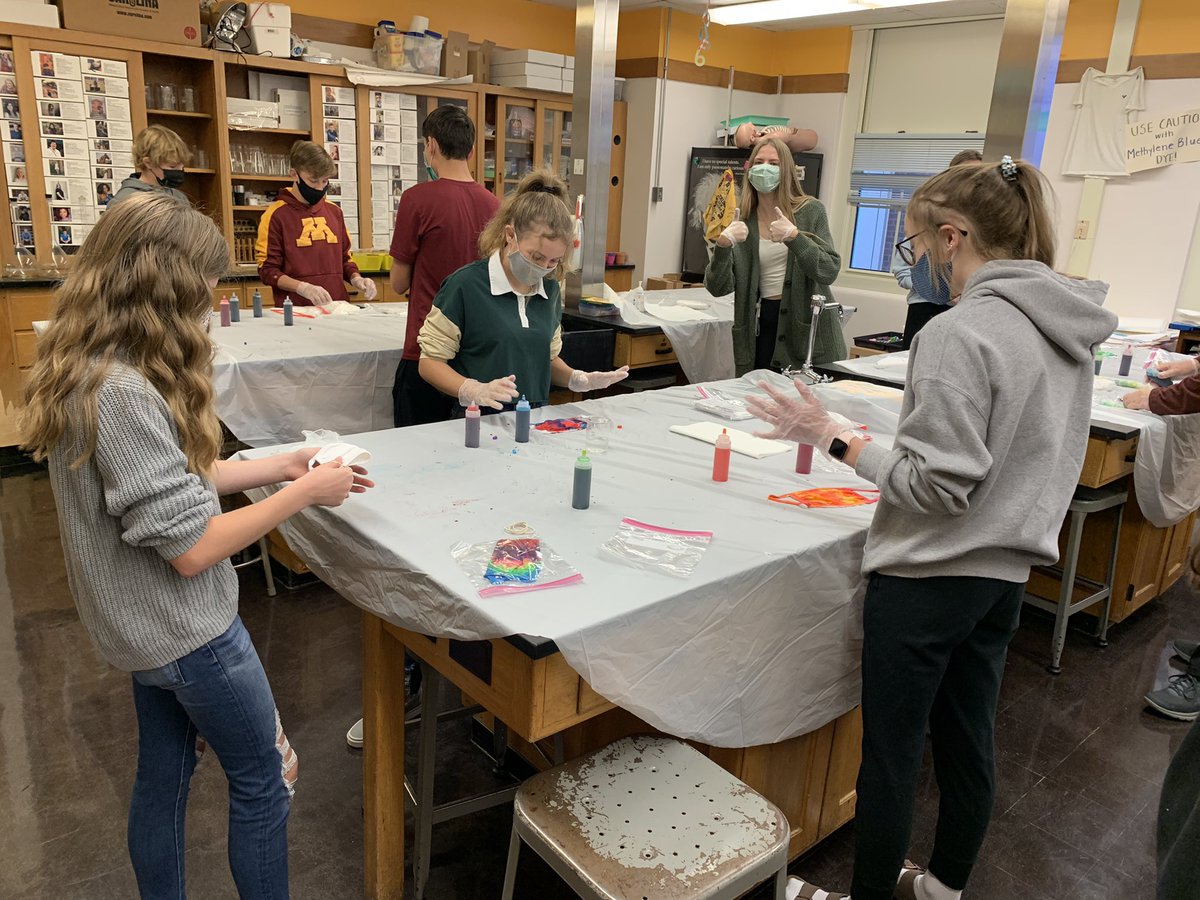 sterling_stuco's tweet photo. This week, Sophomore Representative Megan Gingrich and Freshmen Representative Lelaina Block planned our morning meeting. They came up with the stress-relieving idea of tie dying masks! 🎨😷 #joinstuco #tiedye #masks #shsstuco https://t.co/yrBr2noupt