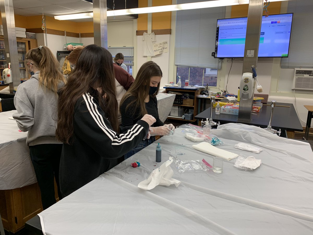 sterling_stuco's tweet photo. This week, Sophomore Representative Megan Gingrich and Freshmen Representative Lelaina Block planned our morning meeting. They came up with the stress-relieving idea of tie dying masks! 🎨😷 #joinstuco #tiedye #masks #shsstuco https://t.co/yrBr2noupt