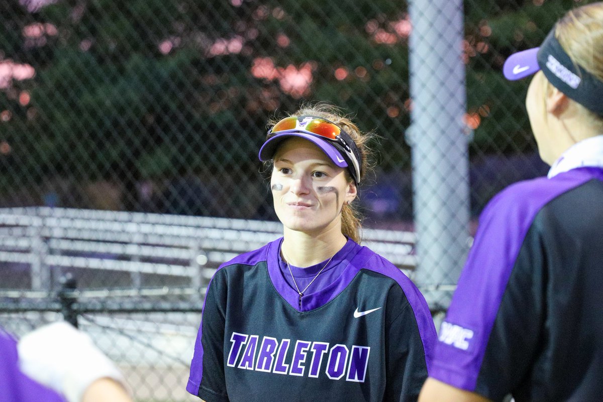 TarletonSB's tweet photo. Picture perfect night for some softball π₯ πΈ
#TexanNation | #WinnerTakesFall https://t.co/hMkUnYSenc