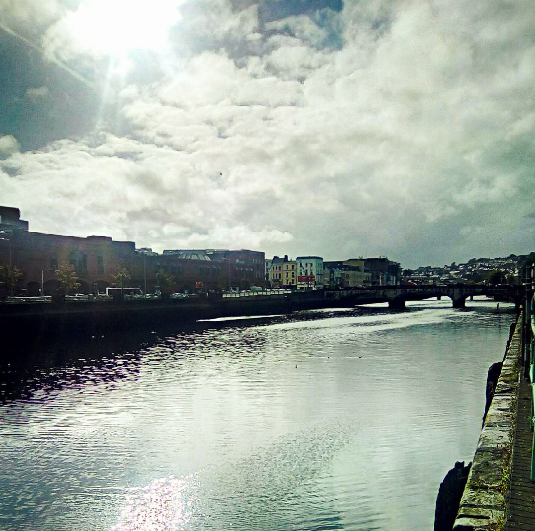 Heatherjohns19's tweet photo. I never thought I'd miss the cold or the annoying misty rain and wind that sends your hair in 32 directions but #iloveyouCork https://t.co/sLDJ9OLSJa