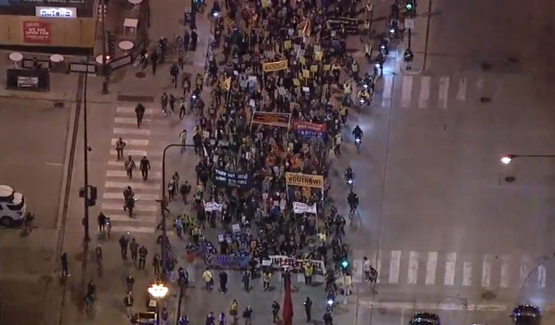 WATCH LIVE: Large crowd marching through downtown Chicago: wgntv.com/on-air/live-st…