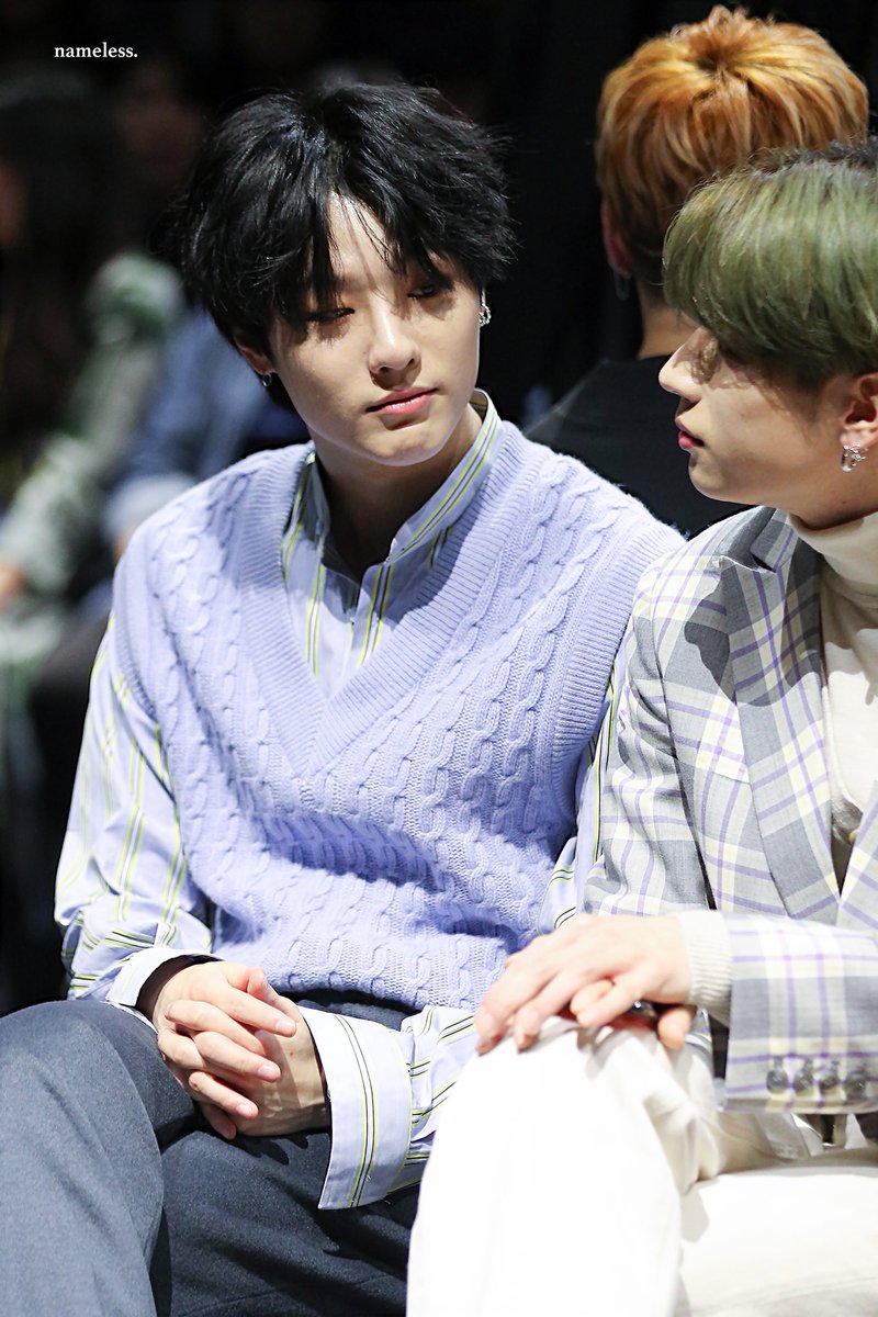 _cwoodzjune's tweet photo. แฟชั่นโชว์มีเรื่องให้ยิ้มได้ขนาดนี้เลยหรอ #โชฮัน𓃡𓃠 https://t.co/Asri2X1Q7L