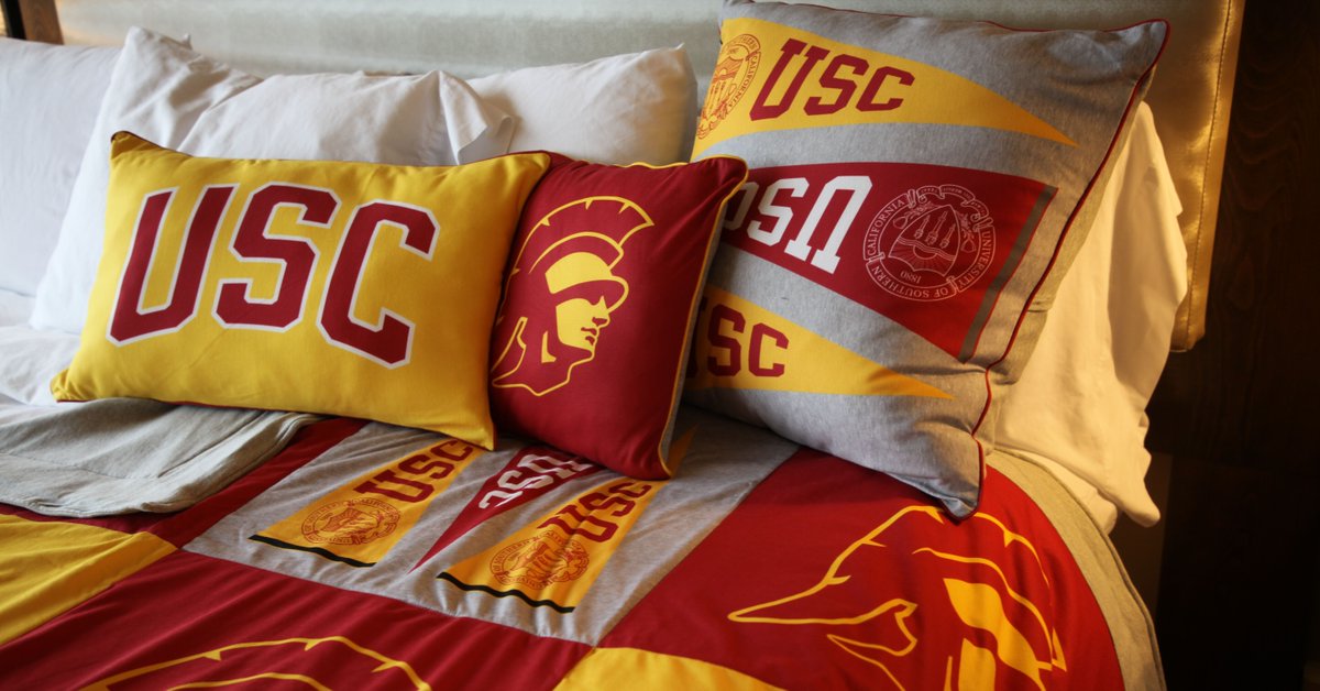 It’s Wellness Wednesday and this seems like the perfect week to we remind you to get some sleep! As simple as this sounds, it’s important to try to go to bed around the same time each night and aim for 7-8 hours of sleep. What's your favorite sleep ritual?