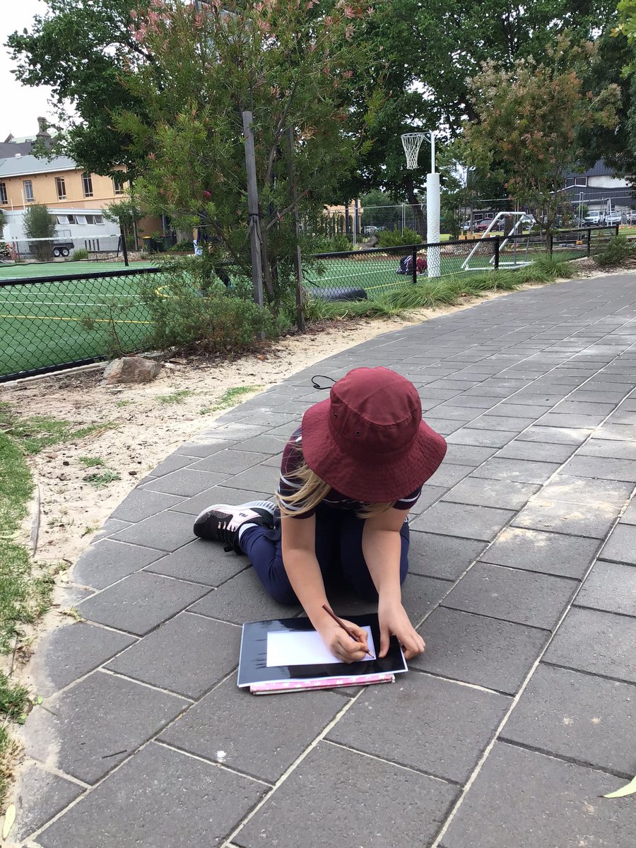 I love taking learning outside. We’re celebrating #OutdoorClassroomDayAU and are connecting with nature in every Science lesson. What a wonderful way to spend the day. @AnnesleySA <a href="/OutdoorclassAU/">Outdoor Class Day AU</a>