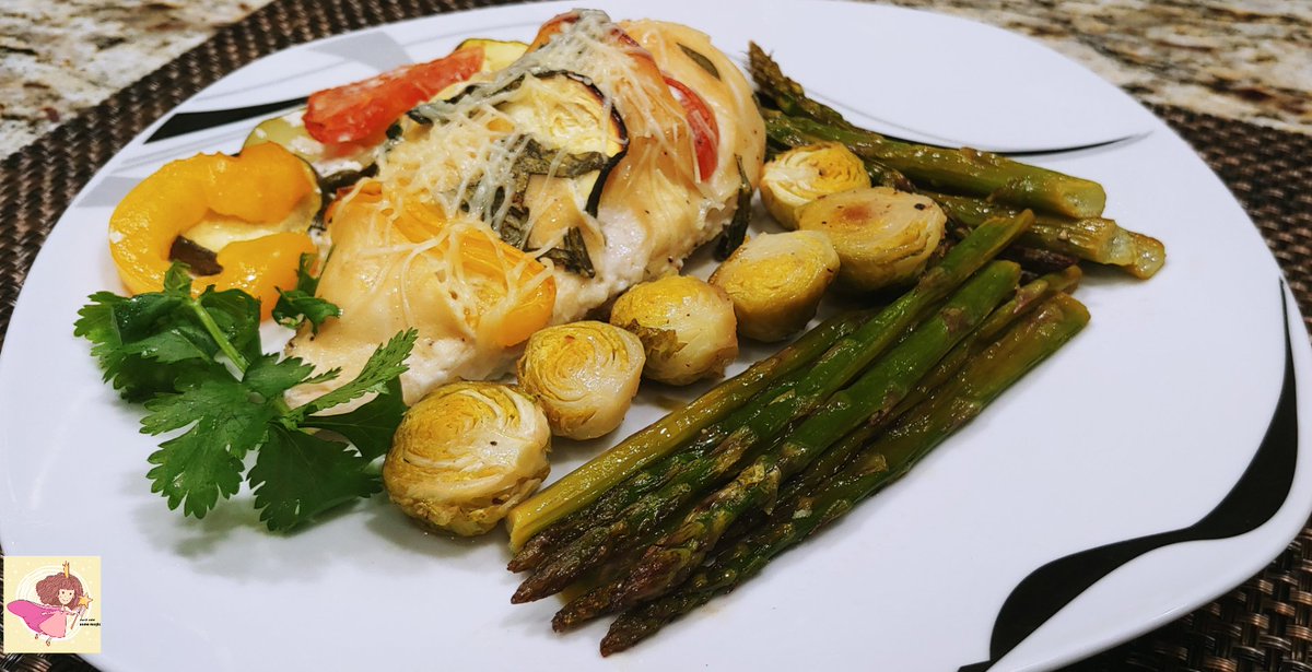 STUFFED CHICKEN BREAST WITH VEGETABLES. HEALTHY, DELICIOUS DINNER RECIPE. CHECK THE LINK FOR THE RECIPE: youtu.be/MiMqrUnPh9U
#stuffedchicken, #chicken, #chickenrecipe, #dinner, #dinnertime, #recipe, #healthyrecipes, #easyrecipes, #Foodie, #recipeforyou, #momsrecipe