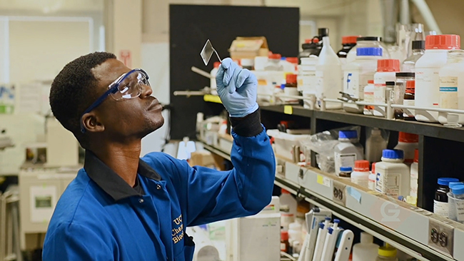 Grad students Musibau Francis Jimoh and Rachel Knapp from <a href="/uclachem/">UCLA Chem & Biochem</a> were recently interviewed in an episode of UCLA alum Jeffrey Vinokur’s educational show, <a href="/GG_Learning/">Generation Genius</a>. Jimoh, a member of the Kaner Lab, is a  volunteer with <a href="/cnsieducation/">cnsieducation</a>:
bit.ly/3mRcokL
#cnsieducation