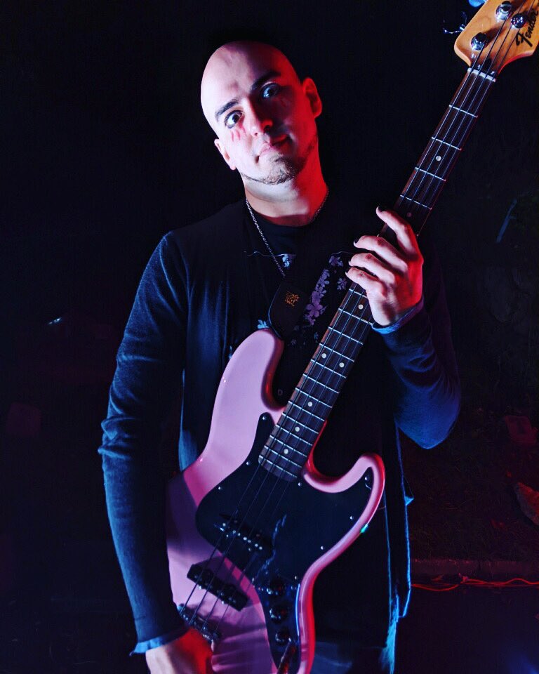 RMiranda201's tweet photo. Loving this photo from Halloween! Glad to have played a System of a Down cover set with @PsilocybeMetal See you again this Saturday! #systemofadown #shavo #halloween2020 #ghostofunclejoes #bassist #bass #fender #darkglasselectronics #goth #weirdo #psilocybe #neonfuneral https://t.co/RICG7FboPX