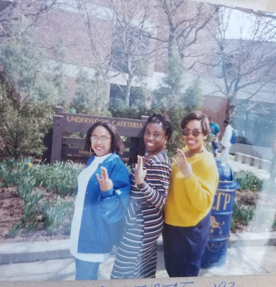 UNT_SGRhos's tweet photo. Everyoneβs undergrad experience is different but at the end of the day we are all poodles representing that Rhoyal Blue and Gold!! ππ©π Special appearance by our incredible chapter advisor @denitabranch #SigmaGammaRho #SGRhoEtaAlpha #12DaysofRhovember https://t.co/iIp1hWwxPA