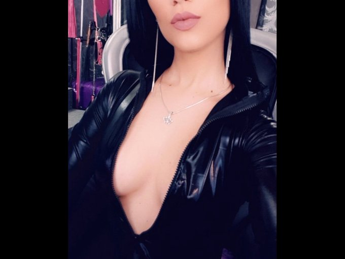 just finished a  pay-per-minute #skype #show on skyprivate Book a private session at my profile:  https://t<a href="/tag/skype"class="tags">#skype</a><a href="/tag/show"class="tags">#show</a><a href="/tag/mistress"class="tags"><span>#mistress</span></a><a href="/tag/cam"class="tags"><span>#cam</span></a>