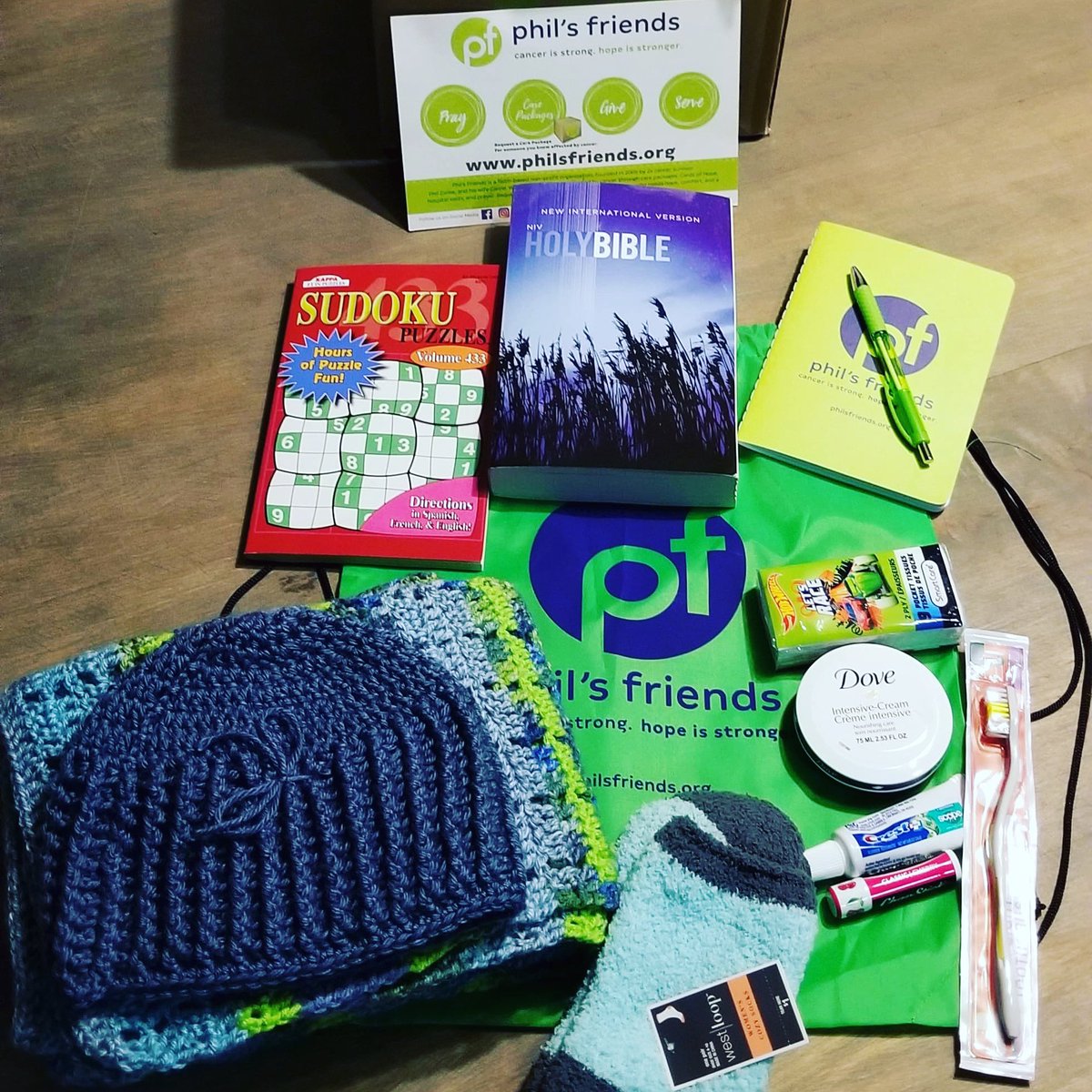Friends! We’re in IMMEDIATE need of puzzle books and travel-size lotion for our #carepackages Please help if you’re able! Visit philsfriends.org/in-kind-goods for details. We are a 501c3 and your goods donations are tax-deductible.  
 
#cancersupport #cancerisstrong #hopeisstronger