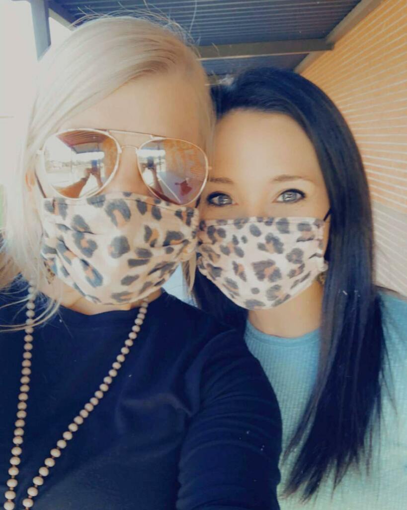 Love my lovely car rider crew!🚘 🚗 🚙 #wonderfulworldofwis 
❤️💛💙💚#4houses1family #carriderlineselfie #teachersofinstagram #teacherlife instagr.am/p/CHMBM6hBklN/