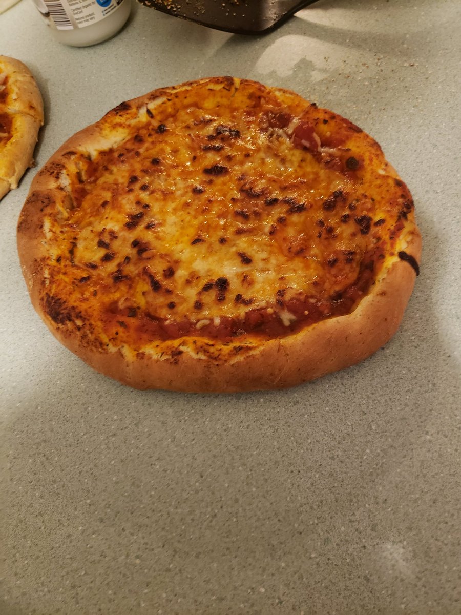 archervibes7's tweet photo. Charley and I made pizza https://t.co/ZxsJ413n3K