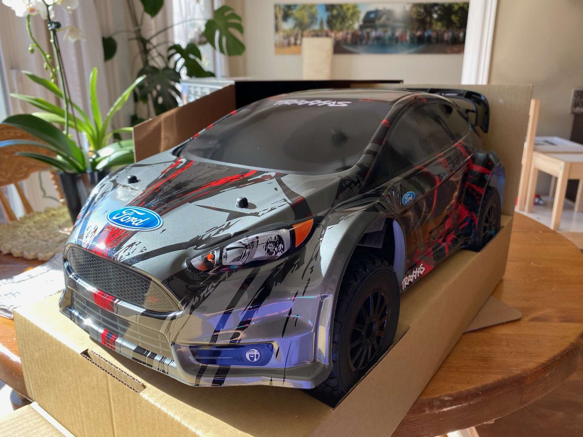 ontariobasser's tweet photo. My neighbor has joined the club. I'd say he got a great first RC. #Traxxas #FastestNameInRadioControl #TraxxasFanPhoto https://t.co/H7kOm3Kw9W