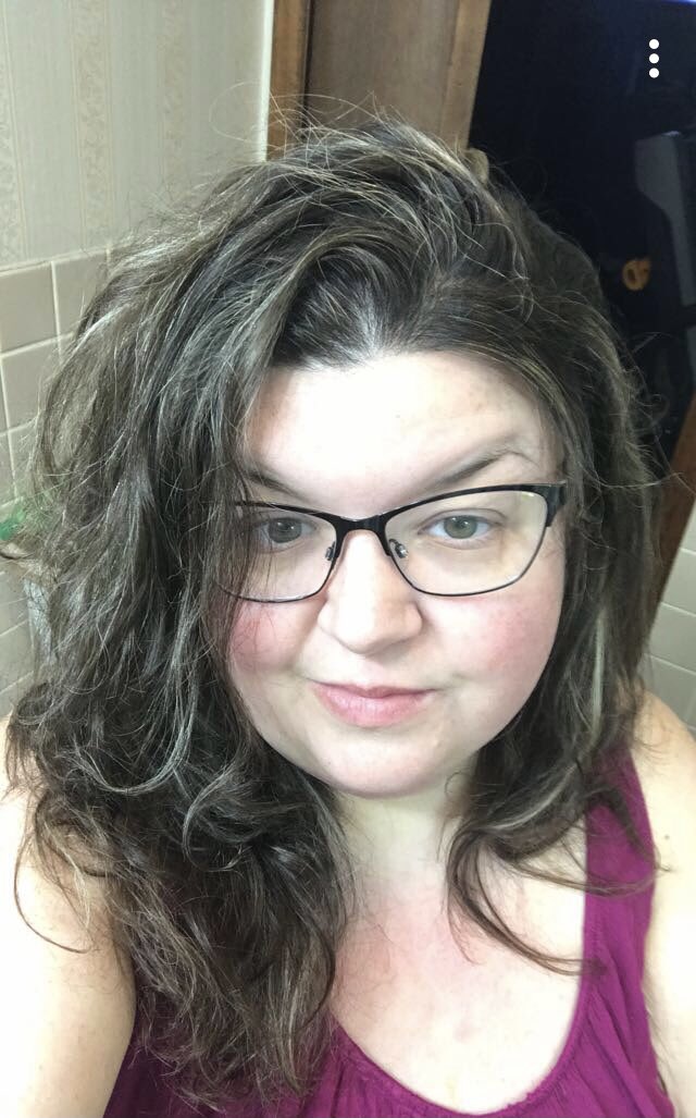 jmac81616's tweet photo. Might be an emotional wreck but my hair is on point tonight. https://t.co/IzAMDcewnA