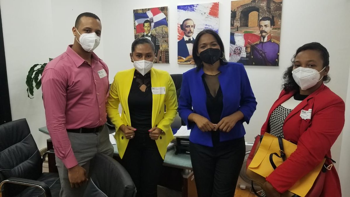 Recibidos por la Directora de Comunicaciones <a href="/Diulkapereztv/">Diulka Pérez</a>. Gestionando nuestra reunión con el Ministro <a href="/RobertoFulcar/">Roberto Fulcar</a> junto a los colegas contratados. Gracias por su afable trato, Diulka. Seguimos en pie.