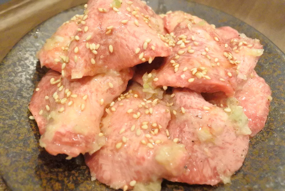 五反田の和牛焼肉屋 焼肉うしお 肉会 月一ですが この価格でなかなか食べられないコースをご用意します 旬の食材も使い もっと 食 を楽しんで頂きたいと思いつくりました 11月17日 火 日 金 1日2組限定 御1人様 5 000円 税別 料理長 市川