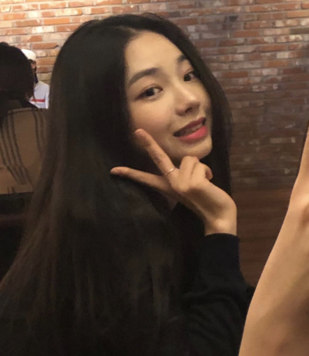 MYKARINA_TH's tweet photo. [📸] พรีเดบิวต์ของคาริน่า | คาริน่าสุดน่ารัก🐰🍒♥️

#KARINA #카리나 #YOOJIMIN #유지민
#aespa #æspa #에스파 @aespa_official https://t.co/juaTYJLPdF