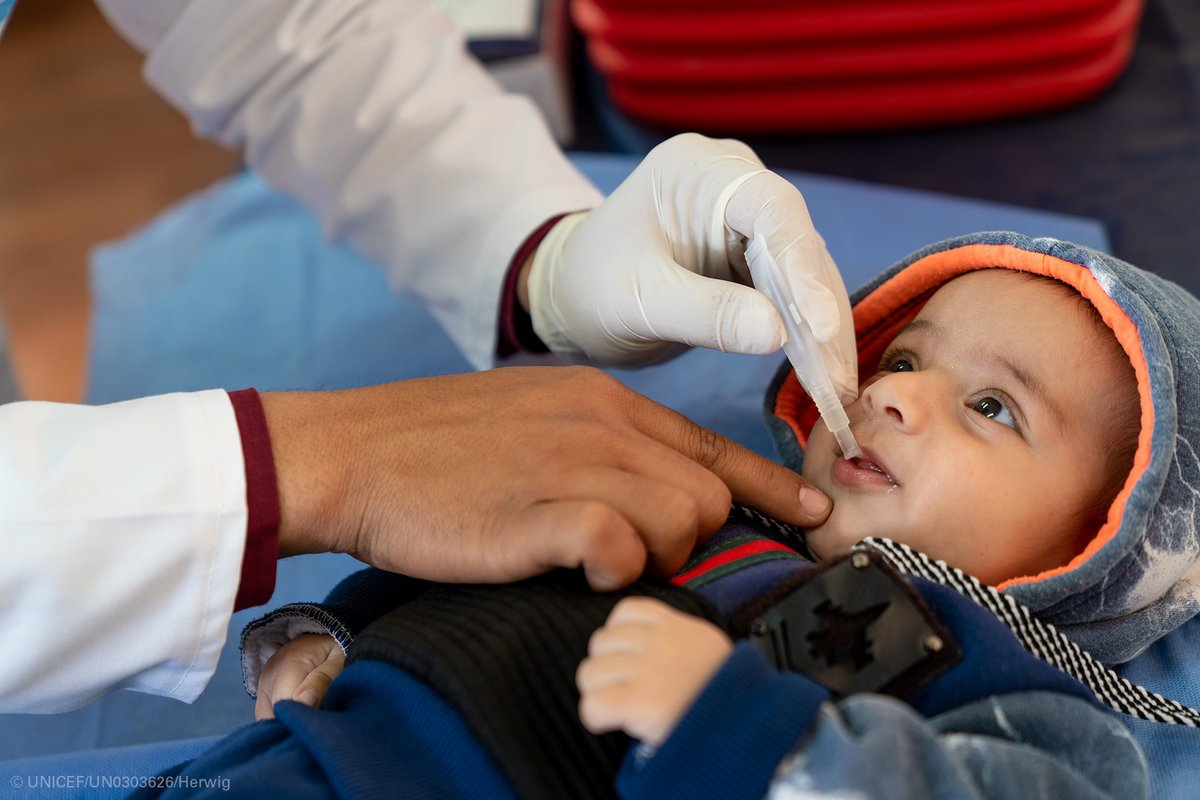 UNICEF's tweet photo. Vaccines are the key to growing up strong and healthy. For generations, they have helped children stay free from infectious diseases like measles. Soon, they could help to free the world from the most devastating impacts of COVID-19.

#VaccinesWork https://t.co/pbSNFhIFAg