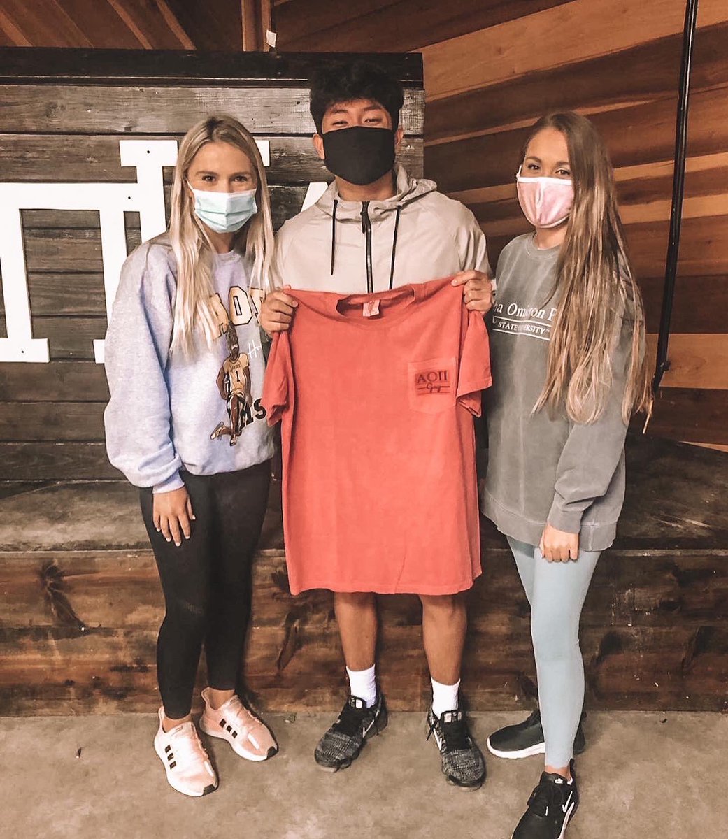 Meet our new 𝑨𝑶𝑰𝑰 𝑮𝑼𝒀: Cain Cazares!!

» Cain is a Sophomore majoring in Finance and is a member of ΠΚΑ.
» “I’m so exited to represent the best girls on campus and hope to meet every single one of y’all!!🐼🐼” Congrats, Cain!