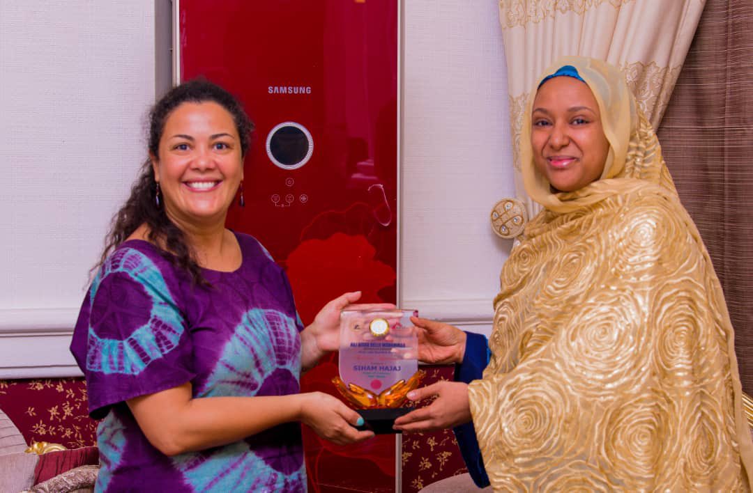 AishaMatawalle's tweet photo. In Our efforts to help victims of SGBV and prevent such crimes from our societies,medicines sans frontiers(MSF)is collaborating with my office to build capacity and accommodate our ongoing work in the state,we are determined to do more on this matter @MSF_WestAfrica @MSF https://t.co/hb2HDKkXph