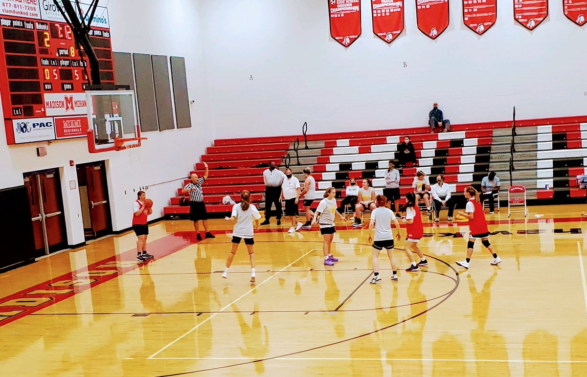 AlterGirlsBball's tweet photo. π It was great to be in the gym going against opponents for the first time since Feb. Thanks to @MadisonGBB for hosting us tonight. Good luck to the Mohawks and @TalawandaB this season! π #GoALK #KnightPride βοΈ https://t.co/BvAFoaCGf4