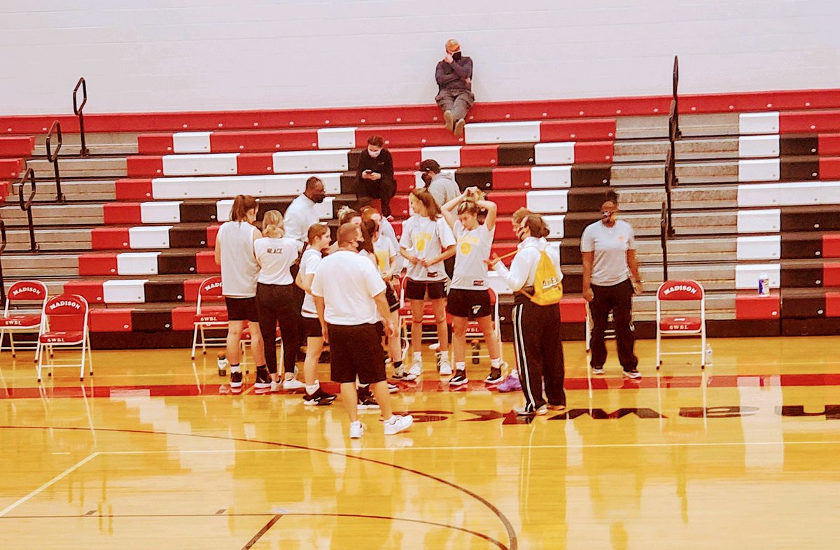 AlterGirlsBball's tweet photo. π It was great to be in the gym going against opponents for the first time since Feb. Thanks to @MadisonGBB for hosting us tonight. Good luck to the Mohawks and @TalawandaB this season! π #GoALK #KnightPride βοΈ https://t.co/BvAFoaCGf4