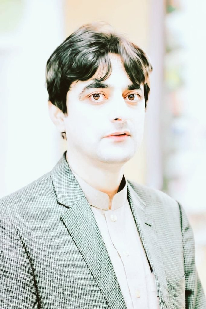ghul_ahmad's tweet photo. Another day of forcefully abduction....in #Pakistan.
#Balochistan journalist #BayazidKhanKharoti has reportedly been abducted. #PuppetCM @jam_kamal and #PMSelected @ImranKhanPTI #WhereIsBayazid? #BringBackBayazid #EndEnforcedDisappearances https://t.co/Kwgdlu0ler