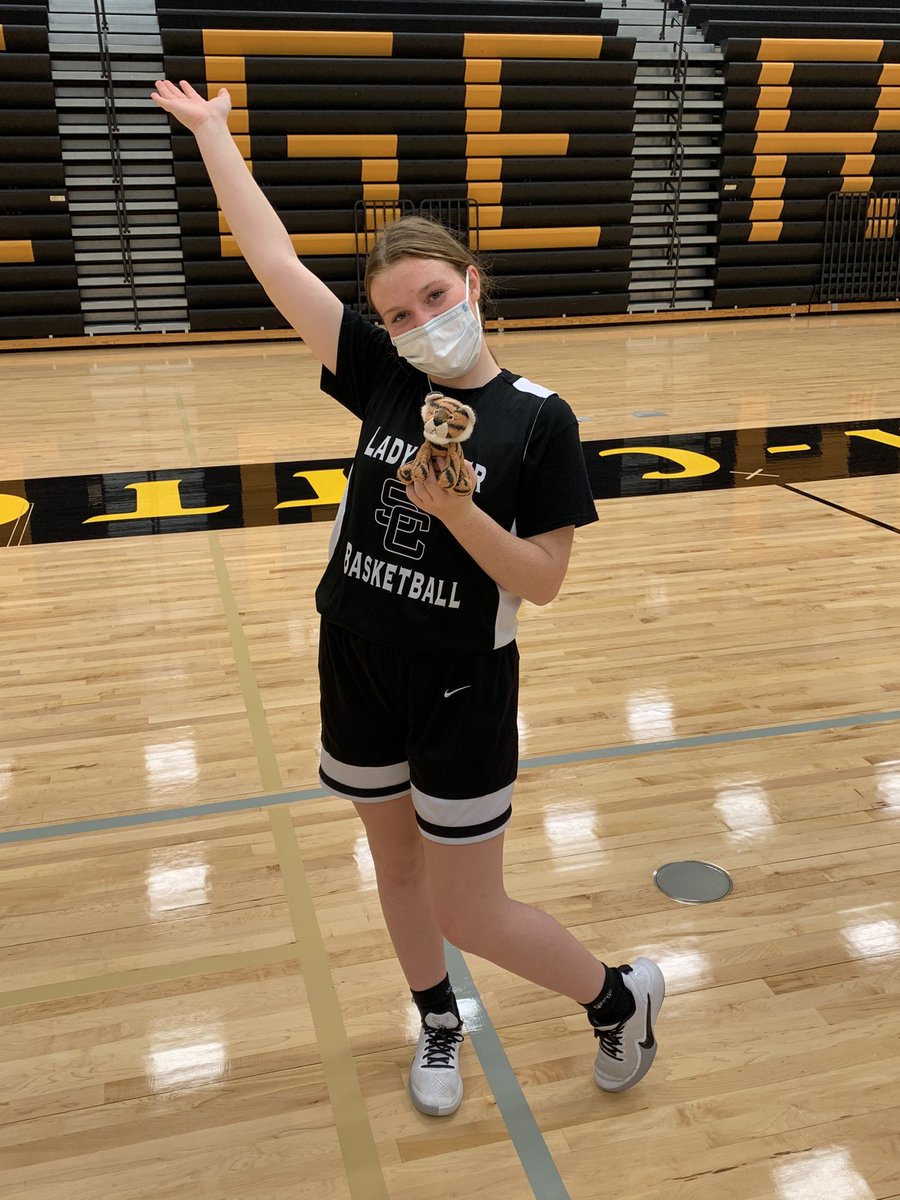 SCTigersGBB's tweet photo. 🏀TWO more #TenaciousTiger winners!!🏀
Freshman Zoey Hieronymus for stepping up and being a leader helping with the underclassmen
Senior Caroline Matz for always leading by example with hustle, hard work, and attitude.
Keep up the good work, ladies!! 🐯
#NewEra https://t.co/vs2ODY4MZt