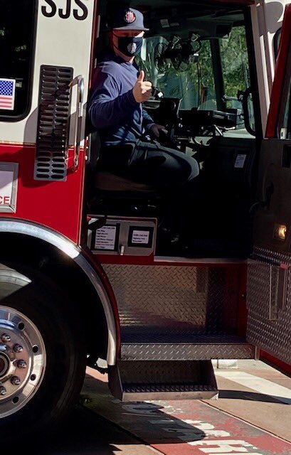 KPSantaClara's tweet photo. Leaving our hospital in a fire engine?  @SJFD ‘s Nick Cochran had his last of 17 chemo cycles and was driven home by his firefighter brothers and sisters. Cheers and tears from our MD’s, RN’s and staff who cared for Nick. Be well &amp; #thrive https://t.co/5ury90koVr