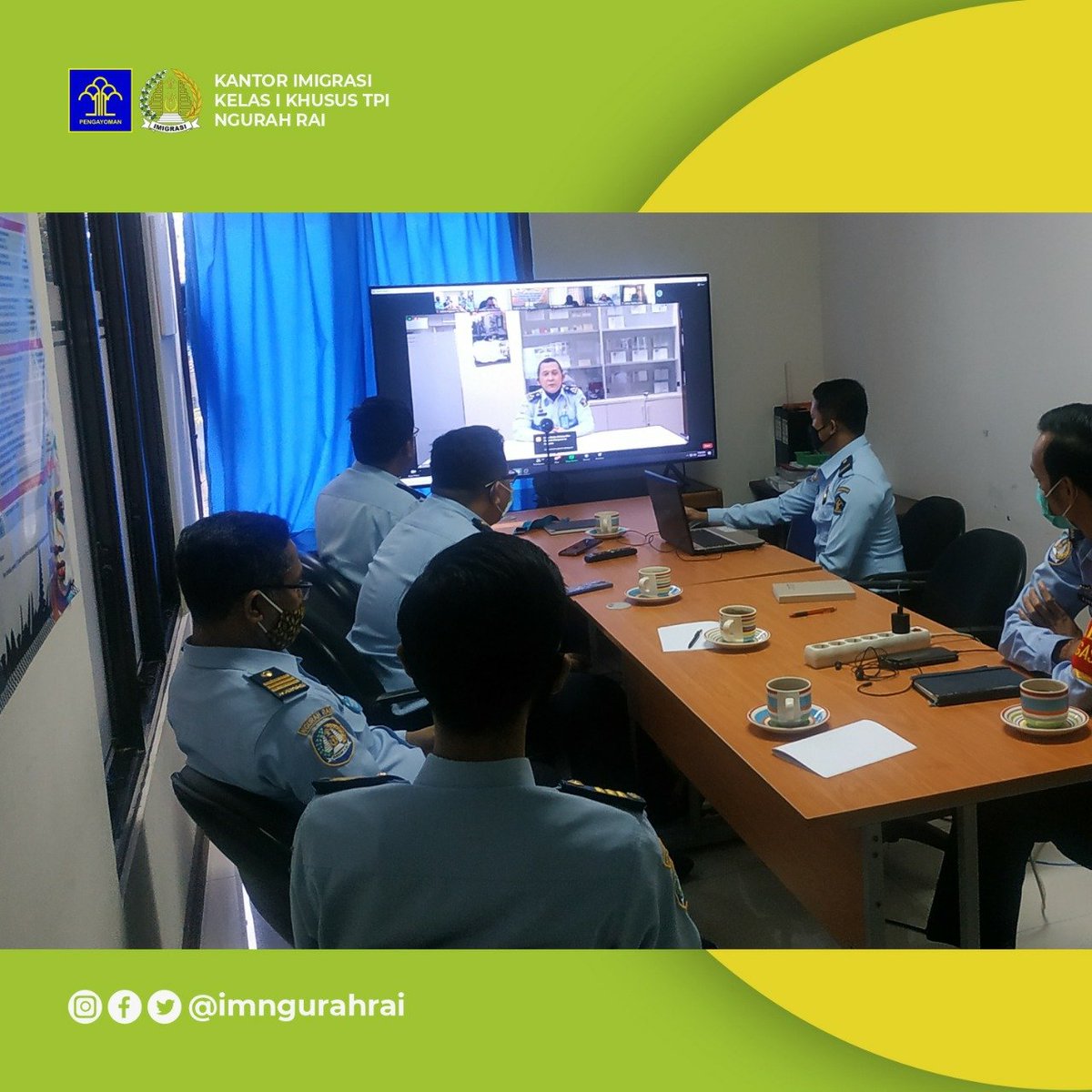 imngurahrai's tweet photo. Oiya buat Sobat Mido tetap jaga kesehatan, mencuci tangan, memakai masker, dan menjaga jarak. Sempetin olahraga juga ya.
#penguatan #fungsi #intelijen #keimigrasian #imigrasi #NgurahRai #bali #laporanharian #inteldakim #arfr https://t.co/cy3b88YQES