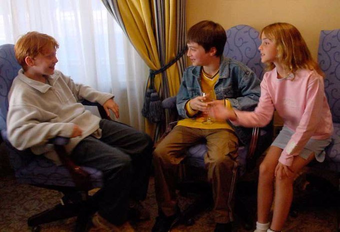 stefyxamara's tweet photo. #EmmaWatson #RupertGrint #DanielRadclife #HarryPotter
Tweet nostálgico del día.
Extraño este tipo de fotos del trío de oro ❤ https://t.co/Ut1CzMZIPS