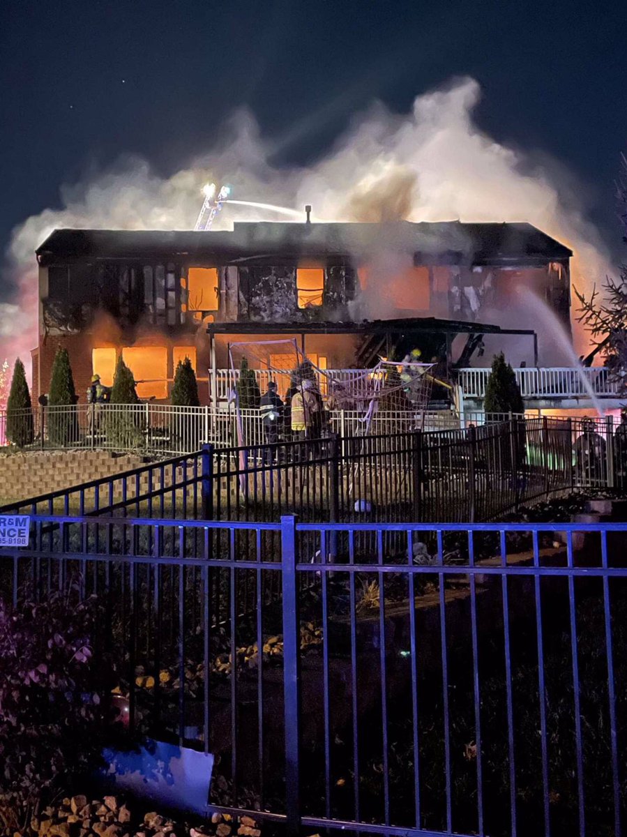 grace6049's tweet photo. My neighbors house burnt down last night. Everyone was okay but they can use all the prayers and help they can get. Please repost &amp; retweet ❤️ https://t.co/FeH8VxuCjB