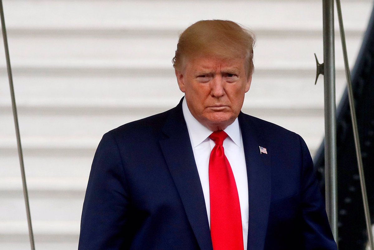 tashontelly's tweet photo. Is it me or does Trump look (and act) more and more like thanos...(with his hands on the most destructive weapons in the universe!!)...

...and Biden looks like old school captain America? 

#comeoncap #goforthehead https://t.co/DMBVpICOsk