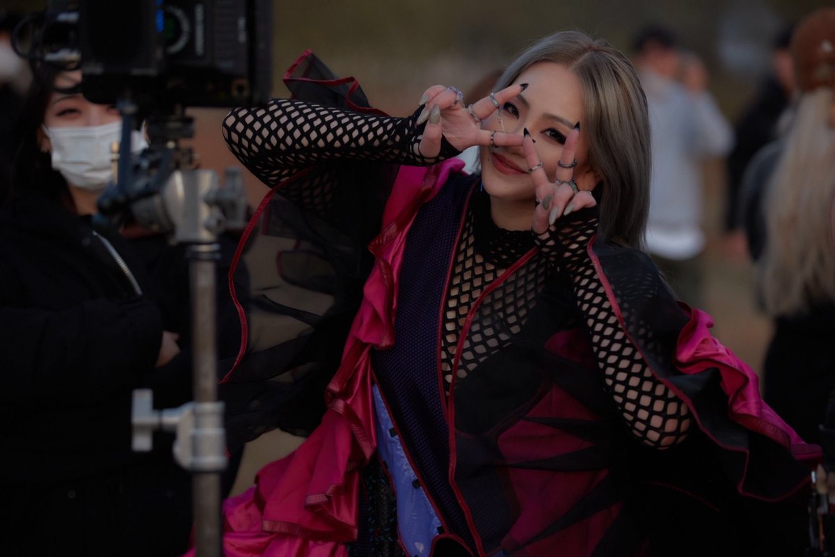 queengzbz's tweet photo. Y’all remember when we were all tweeting about #FreeCL and #JusticeForCL and now look at her 😭 i am so proud https://t.co/ViZAsgjFO7