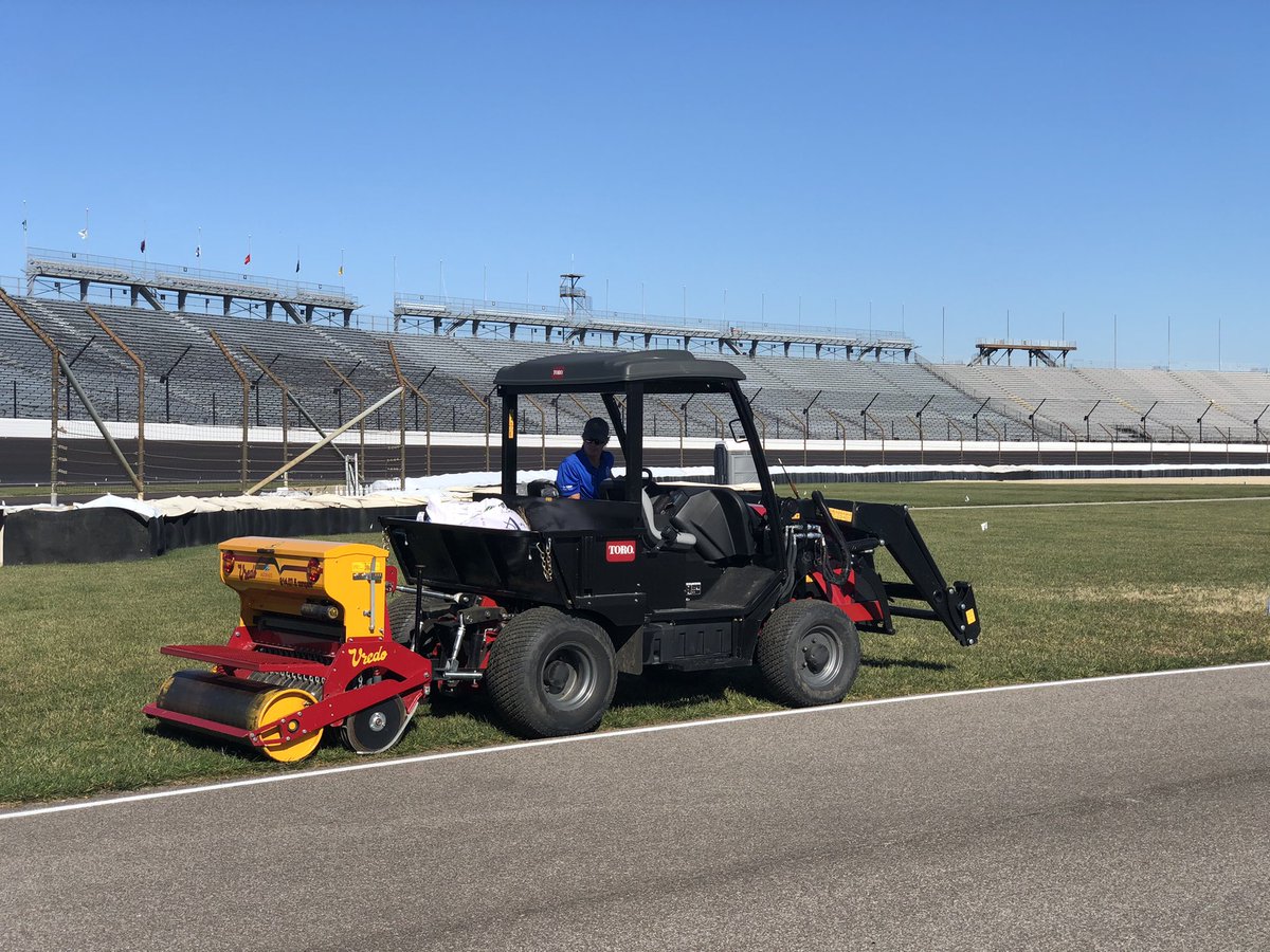 SamStimmel's tweet photo. Can’t think of a better place to demo @VredoDodewaard the fastest seeder on the market than the Indianapolis Motor Speedway. #Solutions4Turf https://t.co/tiTRIQGCnb