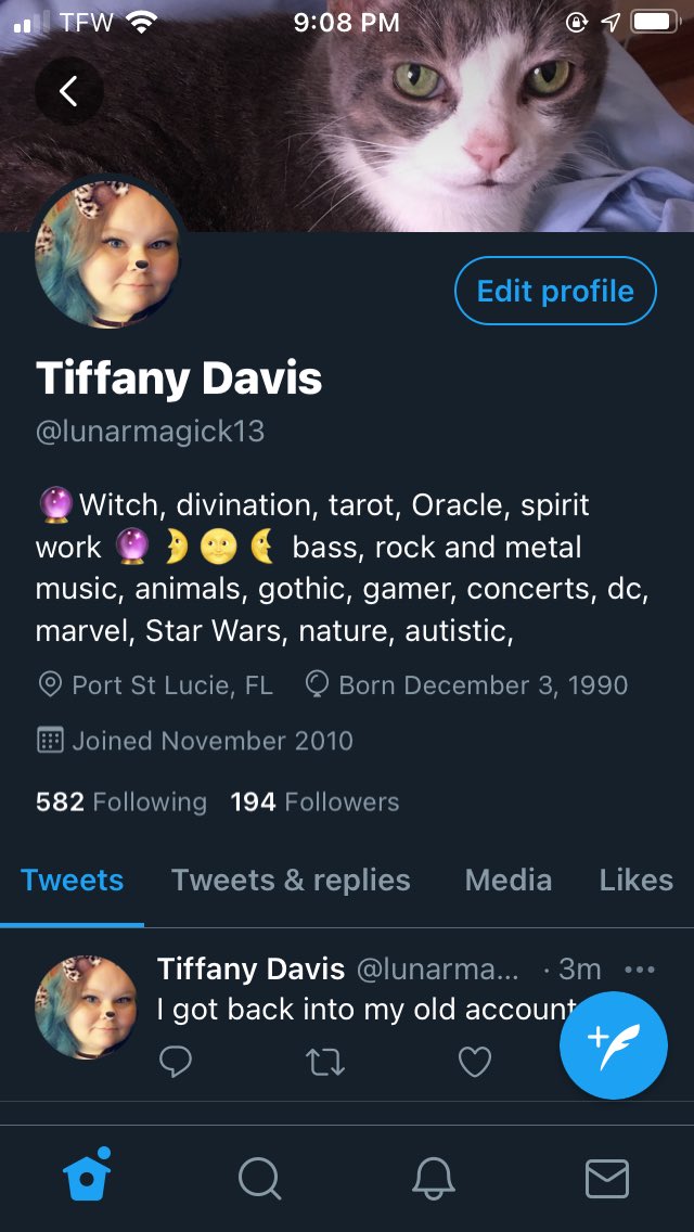lunarwitch1990's tweet photo. Everyone follow this account please I got back into my old account https://t.co/Yx1NKRmQlb