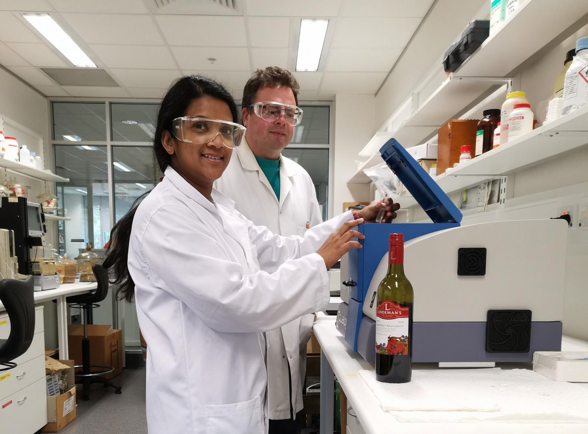 UofA_SET's tweet photo. Our scientists are fighting wine fraud with fluorescence fingerprinting 🍷👀
https://t.co/VxFc0R3Nnl

#AdelaideResearch @waiteresearch @ARCwinecentre @ruchran @ELSfoodscience #Wine #WineFraud #FoodChemistry #WineScience #CabernetSauvignon https://t.co/luMJf5N0aq