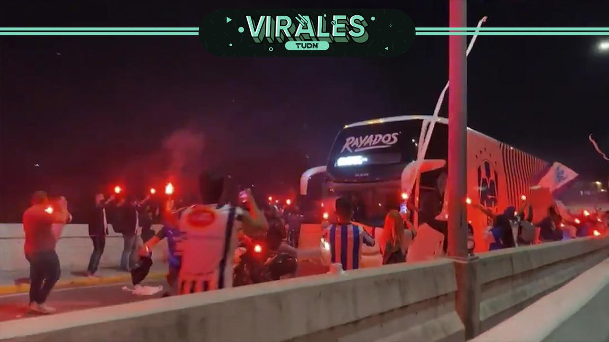 TUDNUSA's tweet photo. 🤩🙌🏻Sensacional recibimiento a @Rayados previo a la Final de Copa MX
👉🏻https://t.co/JGkSRRqr0c
#ArribaElMonterrey | #TuCopaMX | #Virales https://t.co/yBIbJt9fNa